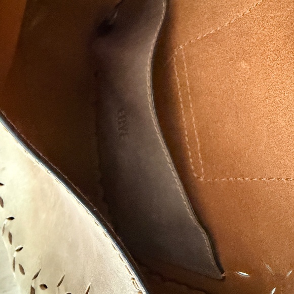 Frye Ilana Taupe Perforated Leather Saddle Crossbody Bag Purse in Cement - Picture 12 of 16